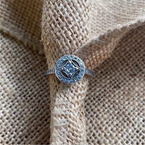 Pandora Vintage Allure Ring Australian version Size 7 elegant
